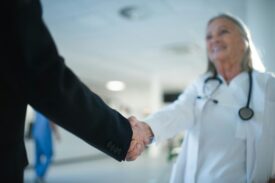Brauche ich zusätzlich zum Betriebsarzt einen Fachmann für Arbeitssicherheit?