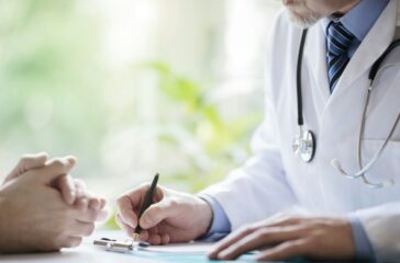 Ist es die Verantwortung des Betriebsarztes, Krankmeldungen zu überprüfen? Ist es die Verantwortung des Betriebsarztes, Krankmeldungen zu überprüfen?